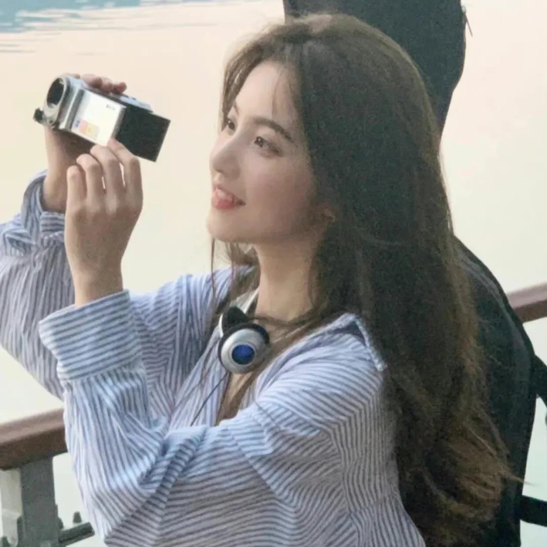 敦君与女朋友